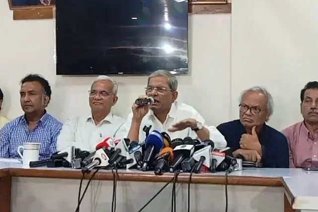 Fakhrul briefing after a joint meeting with affiliated organisations at the party’s central office in Naya Paltan on Thursday afternoon